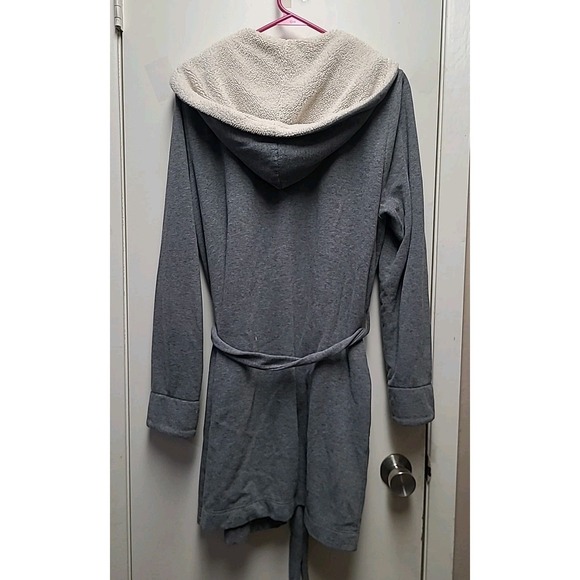 Victoria's Secret Women's Gray Sherpa Hoodie Pocket Robe Size Large - Picture 7 of 8